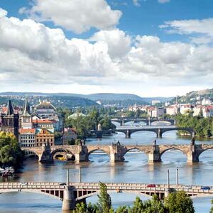 Story Travel – Prag: Zamak sa prozorima koji gledaju u budućnost