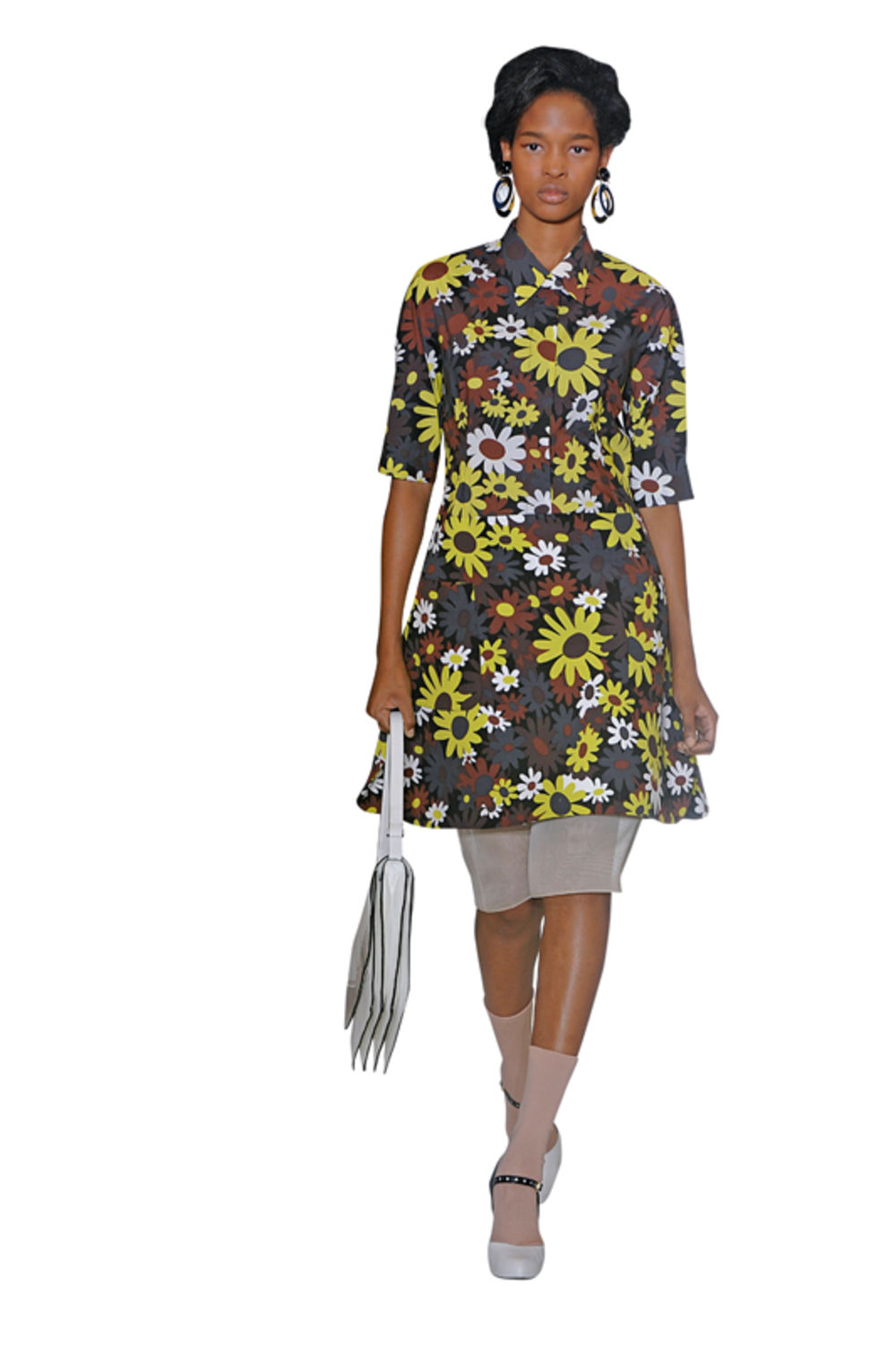 Retro stil odlikuje velika doza buntovnosti, ali i seksepila skrivenog iza lepršavog stajlinga. Preporuke vam daje naš stilista Ivana Rabrenović