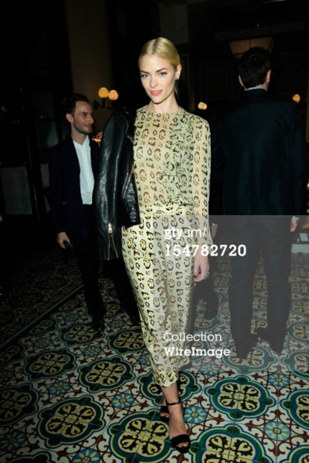 Retro stil odlikuje velika doza buntovnosti, ali i seksepila skrivenog iza lepršavog stajlinga. Preporuke vam daje naš stilista Ivana Rabrenović