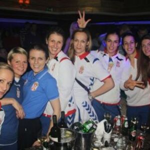 Rukometašice Srbije proslavile uspeh na Evropskom prvenstvu u klubu Teatro