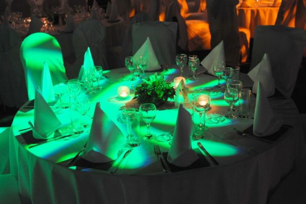 Story Vas ove godine vodi na najlepše dočeke Nove Godine u Beogradu. Sve što treba da uradite je da napišete kreativnu čestitku i na originalan način čestitate Story-ju Novu Godinu. Svakog petka biće objavljene najkreativnije čestitke na našem sajtu, koje će o