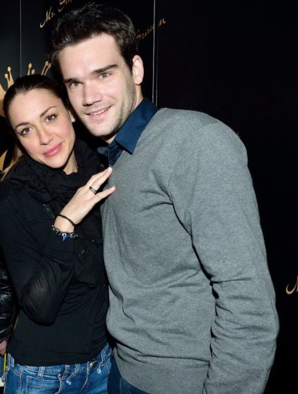 Poznati prestonički klub stacioniran na devetom spratu zgrade u Nemanjinoj ulici, Mr. Stefan Braun upriličio je veliku žurku kojom je proslavio deset godina rada. Slavljeničku atmosferu upotpunile su i brojne poznate ličnosti, a vi imate priliku da pogledate f