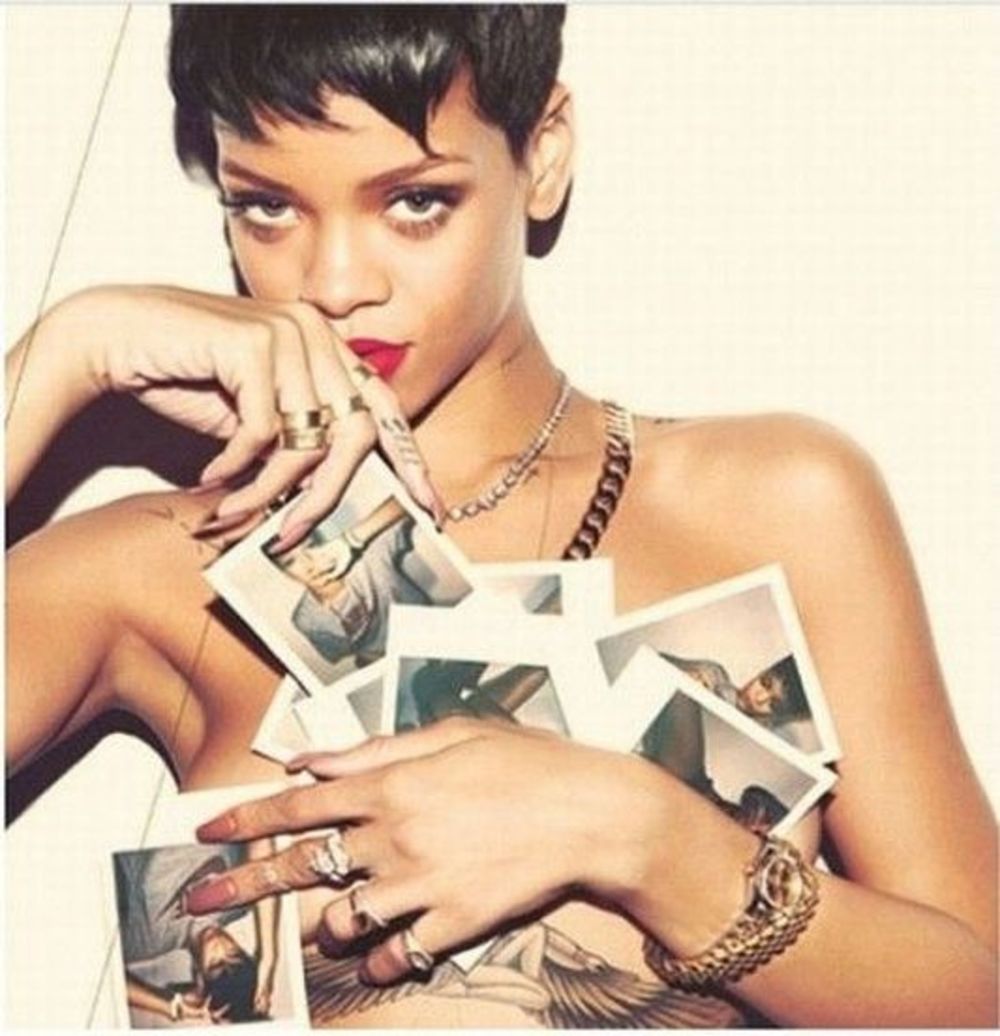 Pop zvezda pozirala je za sedam različitih naslovnih strana magazina Kompleks koji će se naći u prodaji u februaru, pokazavši još jednom svoju raskošnu lepotu.