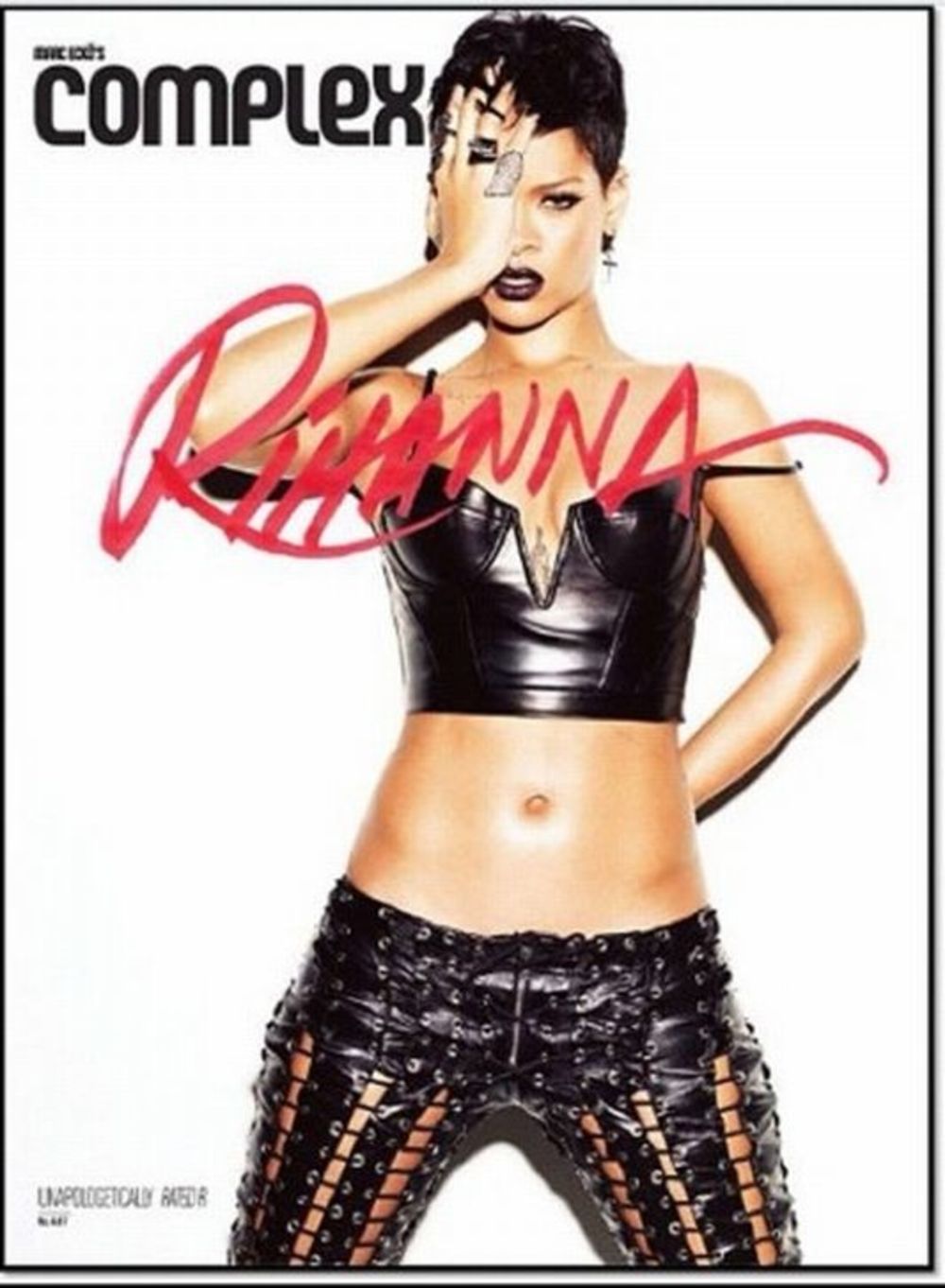 Pop zvezda pozirala je za sedam različitih naslovnih strana magazina Kompleks koji će se naći u prodaji u februaru, pokazavši još jednom svoju raskošnu lepotu.