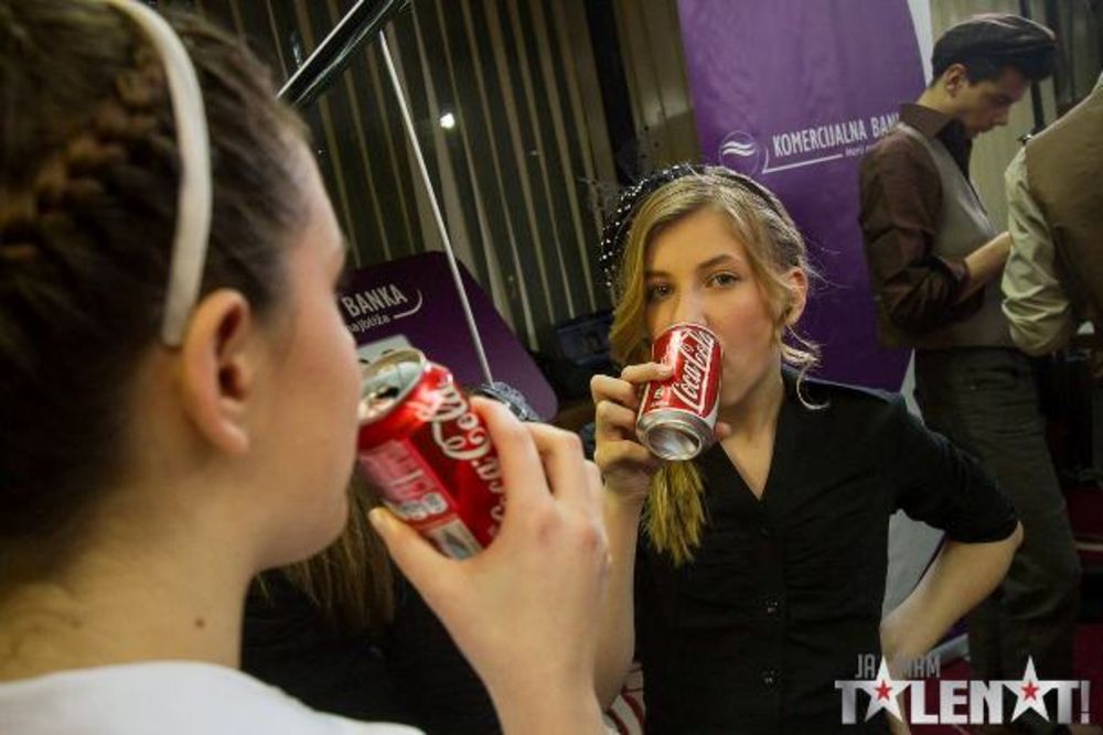 U nedelju 20. januara održana je prvo polufinale takmičenja za Prvi glas Srbije, a prolazak u finale četvrtog ciklusa izborili su harmonikaši iz Republike Srspke i Katarina Kovačević iz Negotina. Pogledajte kakva je atmosfera vladala tokom prve polufinalne več