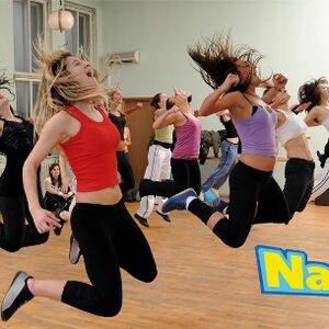 Vežbajte sa Naxi fitnes timom