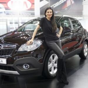 Poznata lica na Opelovom štandu na  51. Međunarodnom salonu automobila u Beogradu