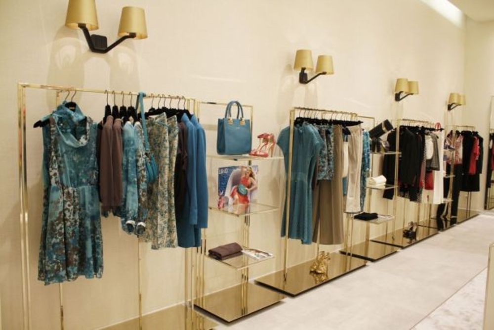 Beogradski Fashion Company nedavno je otvorio prodavnicu poznatog italijanskog brenda LIU JO, čije je zaštitno lice britanski supermodel Kejt Mos. Radnja se nalazi u poznatom shopping centru JOCKER mall i uređena je u skladu sa najmodernijim standardima. Na sv