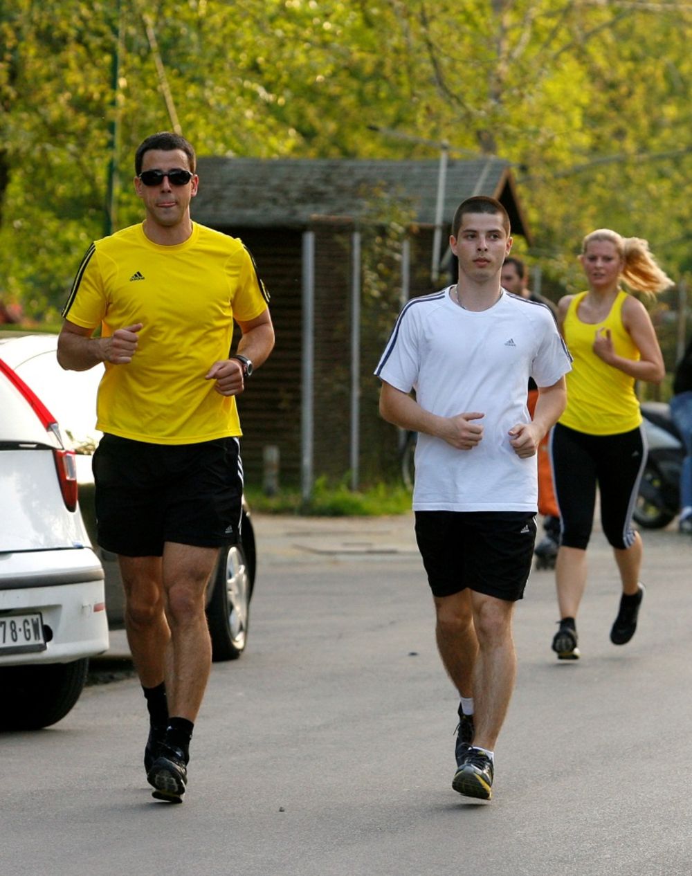 adidas Run and FUN ekipa uživala u još jednom treningu na Adi Ciganliji! Funneri, Fitteri i Weight loss ekipa ponovo su zajedno trčali nakon Beogradskog maratona, i pokazali kako ih i dalje drži takmičarski duh i isti cilj, da završe svoju trku!