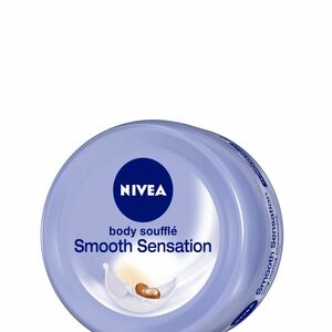 Neodoljivo glatka i hidrirana koža tokom celog dana - NIVEA Smooth Sensation Soufflé za telo