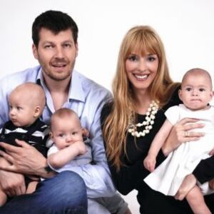 Iva i Nikola Jestratijević: Zahvalni smo Bogu na našim bebama