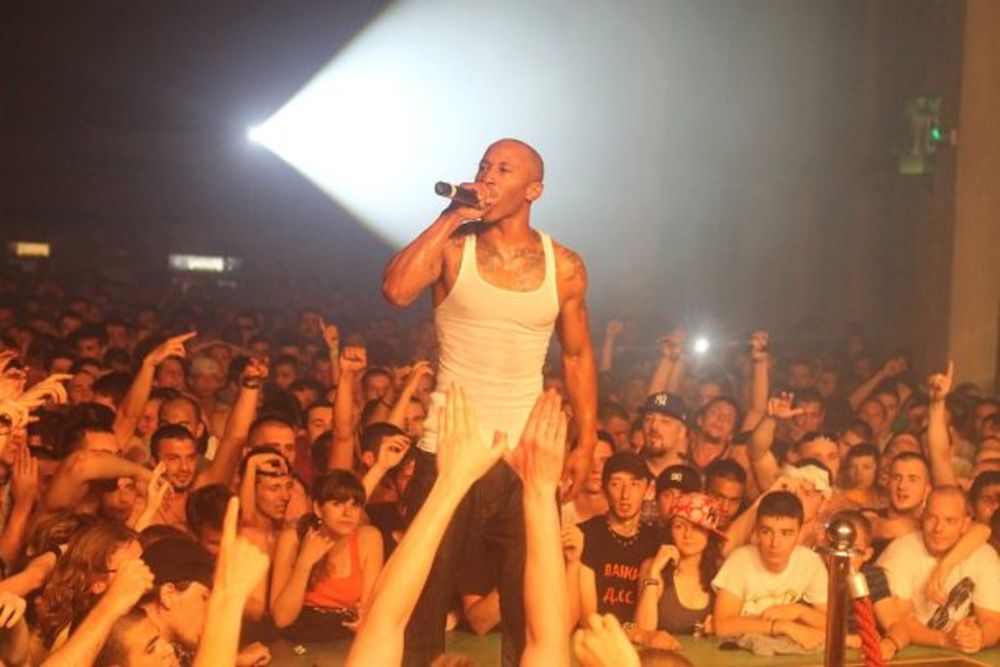 Guarana Hip Hop festival Svi kao jedan, koji se po treći put odigrava u Beogradu, prethodne dve večeri održan je u prepunoj sali Depo magazina u Travničkoj 3. Najviše očekivani deo festivala imao je dve izuzetno uspešne i nezaboravne večeri prethodnog vikenda.