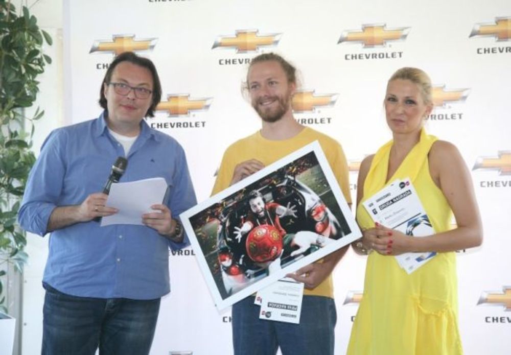 U narednih nekoliko meseci, slavna glumica Katarina Radivojević biće promotivno lice Chevrolet Srbija i voziće novi Chevrolet model Trax. Katarina je inače ljubitelj takvih automobila, tako da je njeno zadovoljstvo što će voziti ovaj zanimljivi model neizmerno