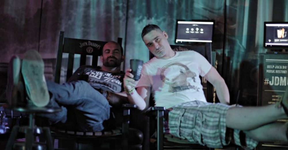 JDX Backstage bio je jedan od omiljenih festivalskih kutaka za sve ljubitelje dobre muzike i zabave na upravo završenom Exit festivalu. Ovogodišnji program osvežen je neuobičajenim nastupima poznatih ličnosti i harizmatičnih prijatelja Jack-a koji su na trenut