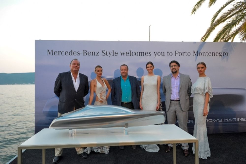 Prethodnog vikenda Mercedes-Benz Style otvorio je izložbeni paviljon ekskluzivnom gala zabavom u luksuznoj marini Porto Montenegro u Tivtu. Paviljon će biti postavljen do 11. avgusta, a u njemu će prvi put biti prikazane sve vrste proizvoda dizajniranih od str