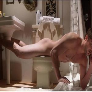 Zek Efron potpuno obnažen u novom filmu (VIDEO)