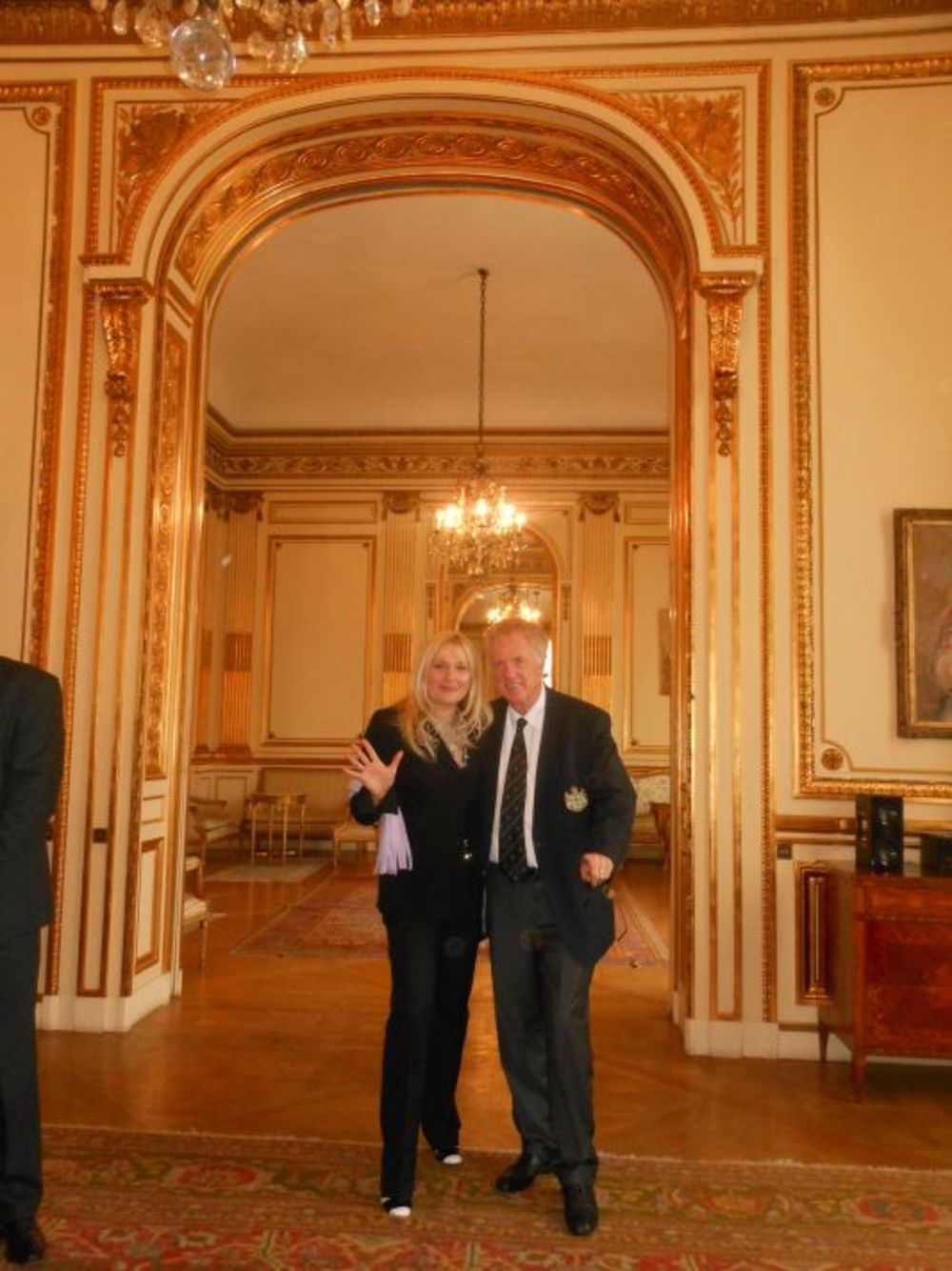 Rezidencija srpskog ambasadora Rajka Ristića u Parizu, koju je davne 1936. godine kupio knez Pavle za Kraljevinu Jugoslaviju, bila je nedavno najlepše mesto okupljanja  srpske i francuske elite, jer je pod pokroviteljstvom Kancelarije za dijasporu organizovano
