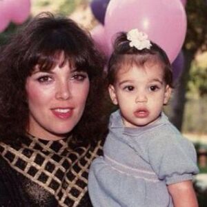 Kim Kardašijan čestitala rođendan majci na Instagramu