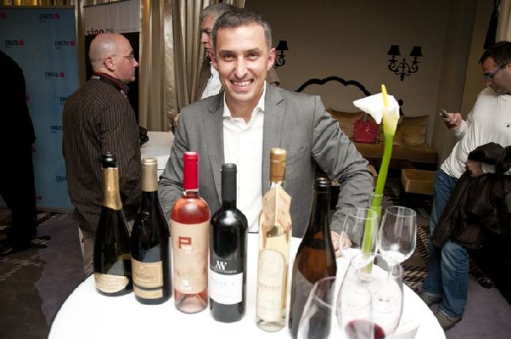 U organizaciji sajta vino.rs, u hotelu Falkonsteiner birana su najbolja vina Srbije u tekućoj godini. Prvi put na ovaj način, sva najbolja vina Srbije ocenjivao je veliki međunarodni žiri sastavljen od vinskih eksperata koji i inače ocenjuju vina na najvećim s