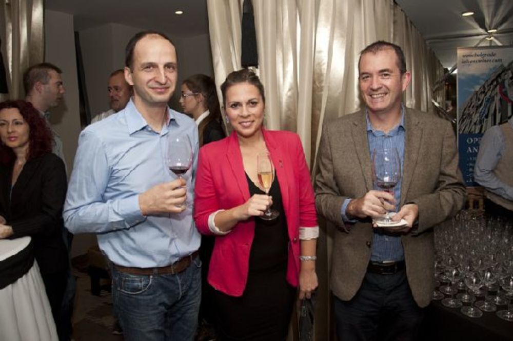 U organizaciji sajta vino.rs, u hotelu Falkonsteiner birana su najbolja vina Srbije u tekućoj godini. Prvi put na ovaj način, sva najbolja vina Srbije ocenjivao je veliki međunarodni žiri sastavljen od vinskih eksperata koji i inače ocenjuju vina na najvećim s