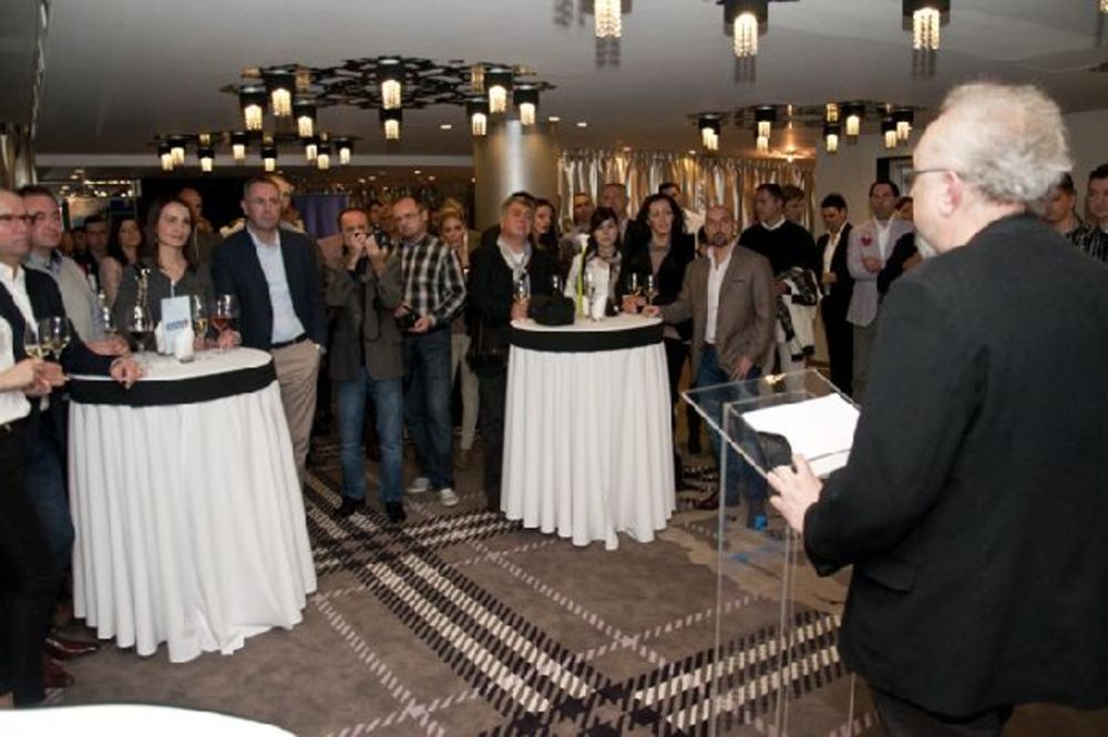 U organizaciji sajta vino.rs, u hotelu Falkonsteiner birana su najbolja vina Srbije u tekućoj godini. Prvi put na ovaj način, sva najbolja vina Srbije ocenjivao je veliki međunarodni žiri sastavljen od vinskih eksperata koji i inače ocenjuju vina na najvećim s