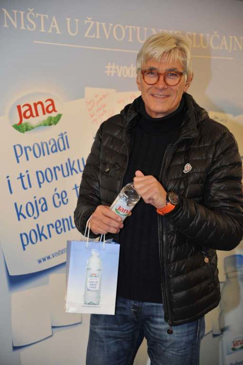 Kompanija Agrokor, sa svojim brendom Jana vodom, pokrenula je novu kampanju pod nazivom Voda sa porukom. Nova kampanja vode Jana podrazumeva vise motivacije i inspiracije za svakog potrošača. Na poledjini boce Jana vode, nalaze se inspirativne poruke i citati