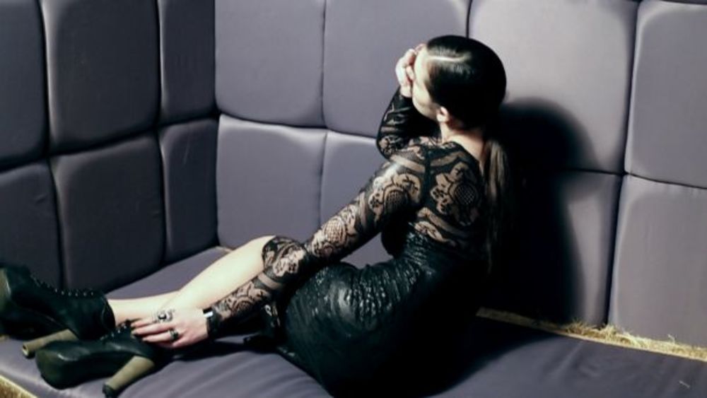 Modna kreatorka i sestra pevačice Nataše, Kristina Bekvalac predstavila je na internetu novogodišnju kolekciju pod nazivom Believe.