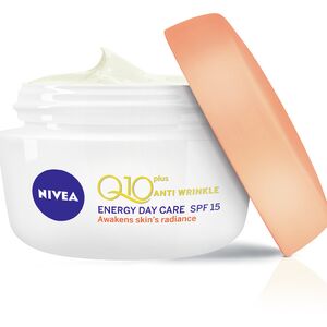 NIVEA Q10 plus: Probuđena i blistava koža kao nakon dobro prospavane noći