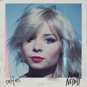 Poslušajte novi singl Nine Nesbitt - Selfies