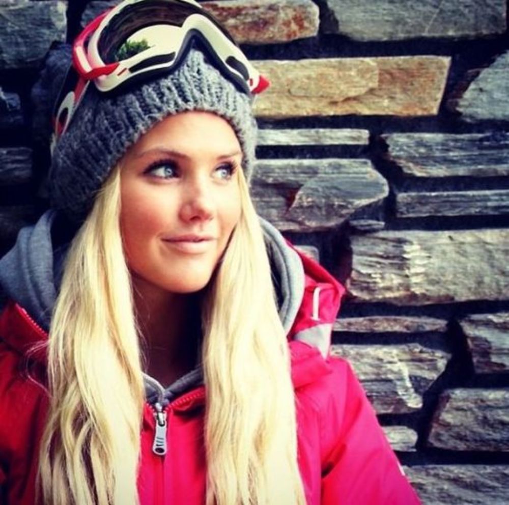 Norvežanka Silje Norendal zaludela je britanske i američke medije, koji su je profilisali kao najseksepilniju sportiskinju na Zimskim olimpijskim igrama u Sočiju. Ova dvadesetogodišnja plavuša bavi se skokovima sa snoubordom, a fotografije koje postvalja na sv