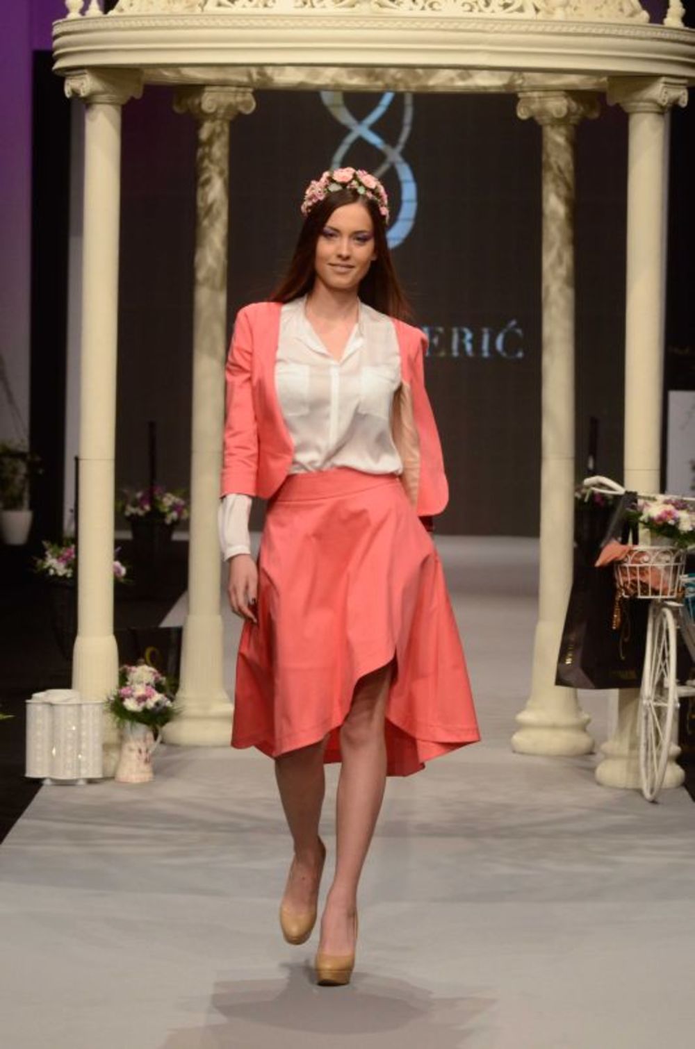 Sinoćnom revijom Suzane Perić u Belexpocentru zvanično je otvoren 24. Fashion Selection.