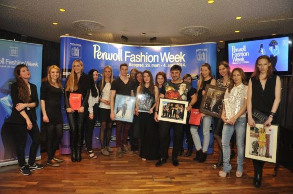 Završen je 35. Perwoll Fashion Week, a sinoć je u Diva Lounge Baru u Grand Casinu održana svečana dodela nagrada za najbolje učesnike vodećeg modnog projekta u regionu. Počasna nagrada Beogradske nedelje mode koju dodjeljuje Nenad Radujević, direktor Beogradsk