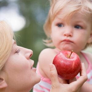 Sprečite gojaznost kod dece: 26 korisnih trikova za zdraviju ishranu