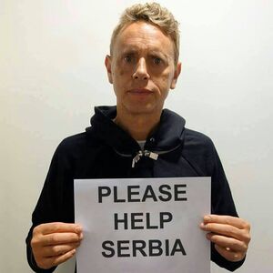 Frontmen benda Depeche mode: Molim vas pomozite Srbiji
