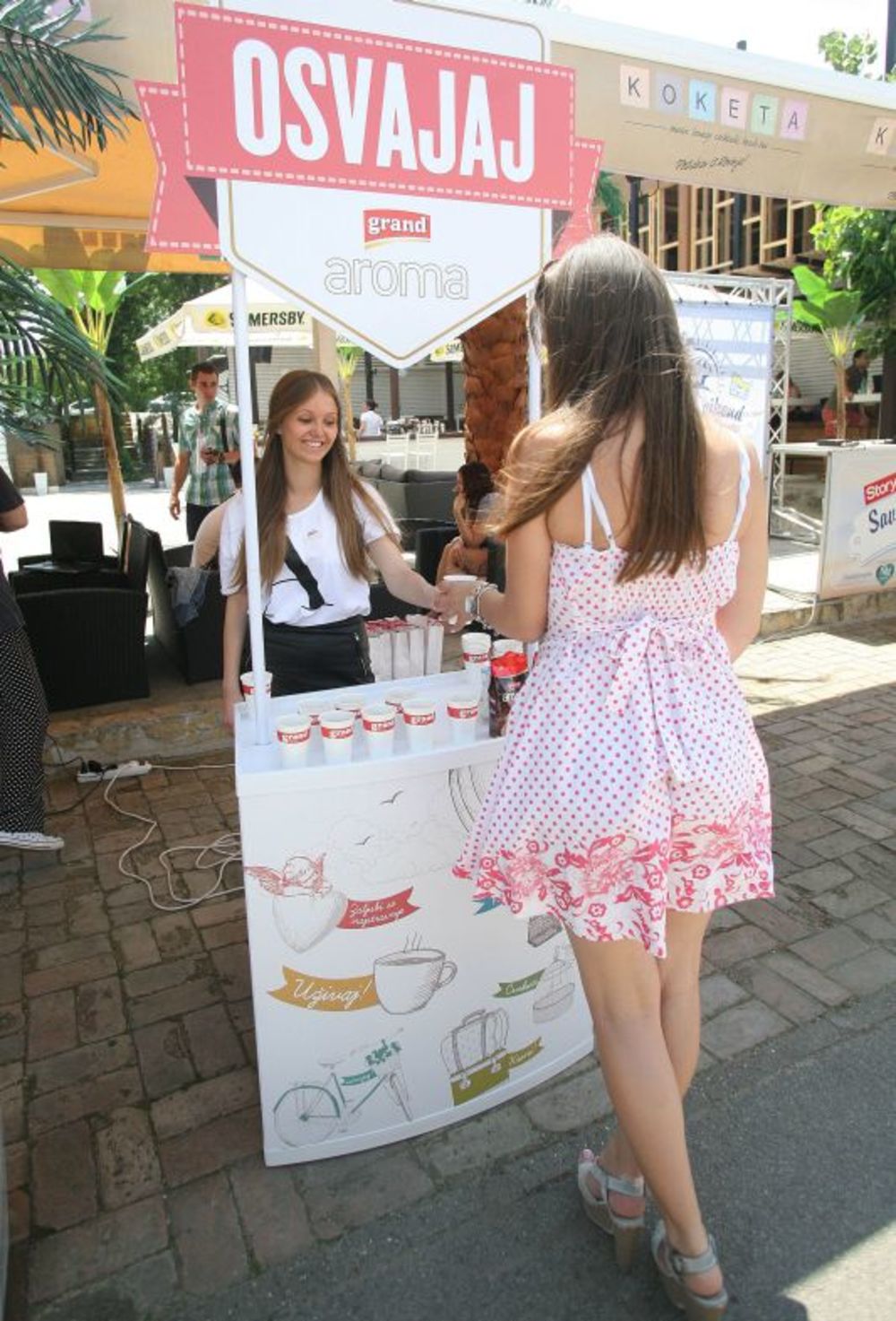 Magazin Story i Naxi radio održali su još jedan Savršen vikend u kafeu Koketa na Adi Ciganliji, koji se ove godine održava uz podršku prijatelja projekta Grand kafom, Esensa i Mg Mivela vodom. Kao i svaki put najviše pažnje kod prisutnih izazvale su poznate li