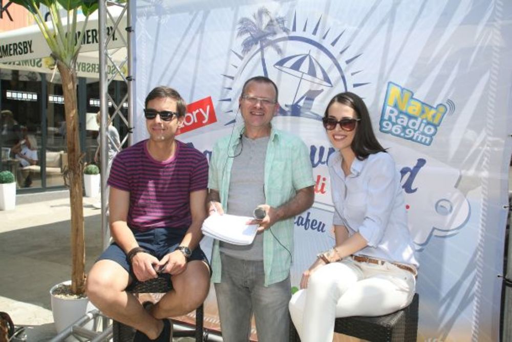 Magazin Story i Naxi radio održali su još jedan Savršen vikend u kafeu Koketa na Adi Ciganliji, koji se ove godine održava uz podršku prijatelja projekta Grand kafom, Esensa i Mg Mivela vodom. Kao i svaki put najviše pažnje kod prisutnih izazvale su poznate li