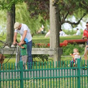 Žizel Bundšen: Uživanje sa porodicom u parku