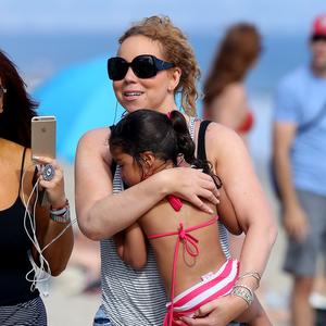 Maraja Keri: Celodnevno uživanje sa naslednicima na kalifornijskim plažama (FOTO)