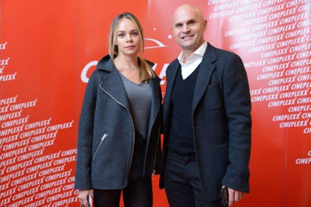 Najnovije ostvarenje o tajnom agentu Džejmsu Bondu, Spektra, premijerno je prikazano u bioskopu Cineplexx UŠĆE Shopping Center istovremeno u svih 11 sala uz prisustvo mnogobrojnih ličnosti iz javnog života zemlje i regiona.