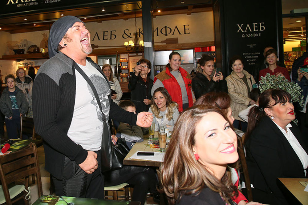 Humanitarne Immo VIP karaoke protekle su u znaku sjajne zabave koju su priredile poznate ličnosti.