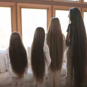 Ovako izgleda porodica koja se nikada nije ošišala u životu! (VIDEO)