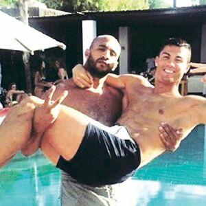 Svetski mediji prenose: Ronaldo ima gej aferu sa ovim kik bokserom!