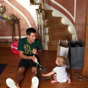 Nepobedivi: Ovako izgleda kada Novak Đoković trenira sa sinom (FOTO)