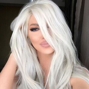 Od Pariza do Beograda: Odevni komad kojem ni Jelena Karleuša nije odolela!