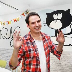 Voditelj skroz podetinjio: Zoran Kesić glavni animator na rođendanu (FOTO)