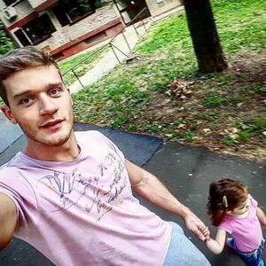 Aleksandar Radojičić sa ćerkicom: Na sreću Vini je preživeo... (FOTO)