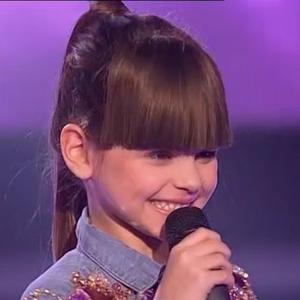 Takmičarka Pinkovih zvezdica iskopirala pevačicin stajling: Kako vam se dopada mini verzija Jovane Nikolić? (FOTO+ VIDEO)