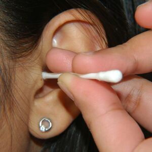 Opasnosti koje skrivaju štapići za uši