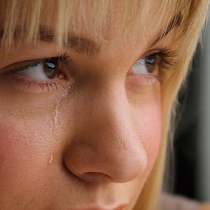 Ovo sigurno niste znali: 5 razloga zašto ne smete da se suzdržavate od plakanja