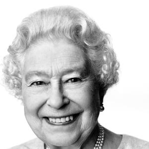 Kraljevska porodica se priseća: Neverovatne stvari se dešavaju kada ljudi dobiju priliku da upoznaju kraljicu (FOTO)